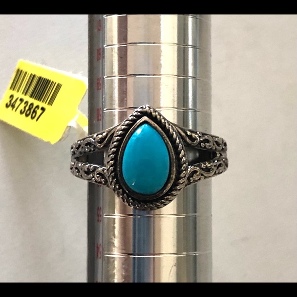 Sterling Silver Turquoise ring - Picture 4 of 5
